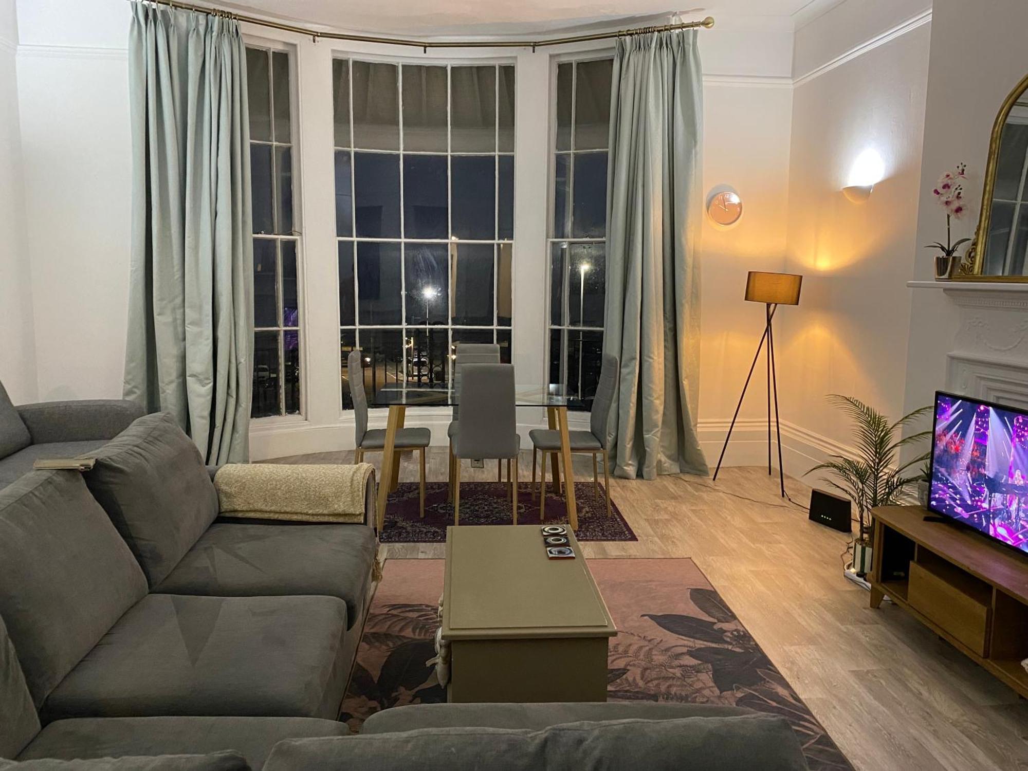 Period Sea View Flat In Hastings Apartment Ngoại thất bức ảnh